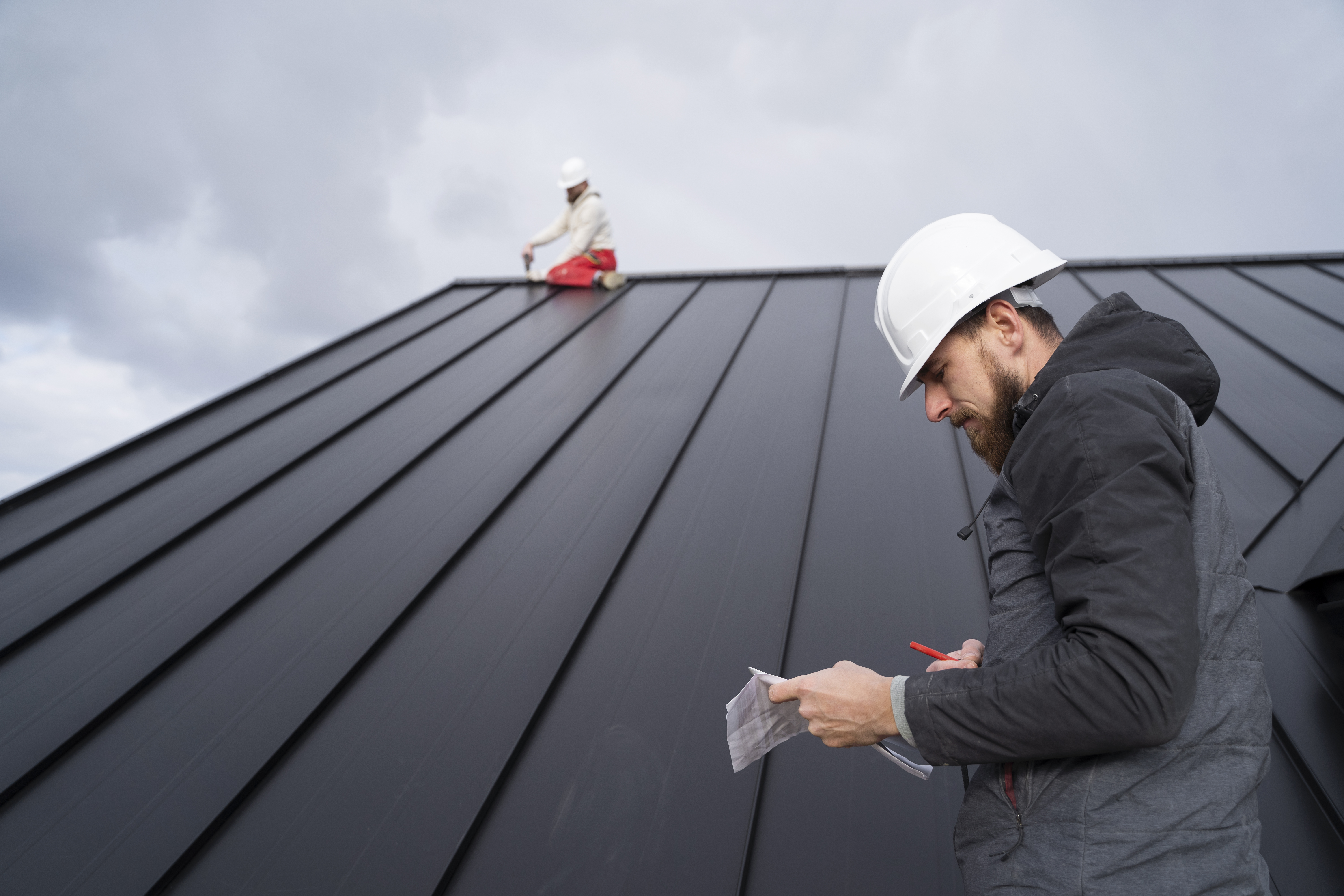 How Long Should a Commercial Roof Last? Materials, Maintenance & Lifespan Tips